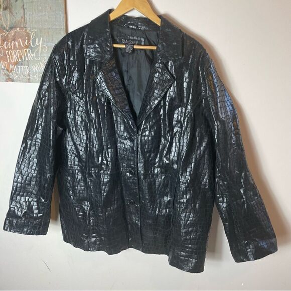 DIALOGUE EMBOSED CROC JACKET - Picture 8 of 10